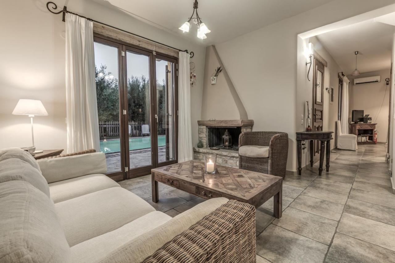 Mastrogiannis Dafne Villa