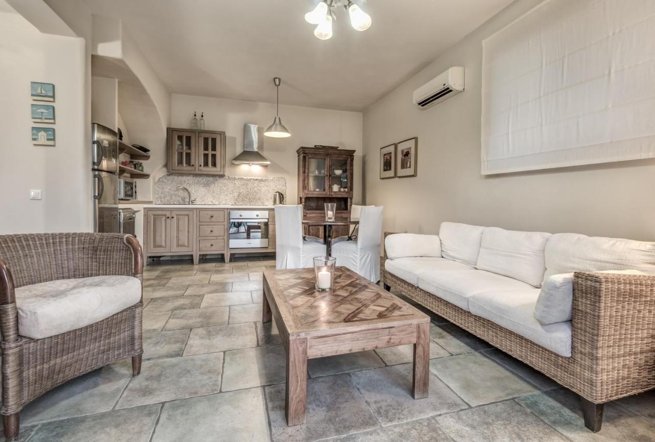 Mastrogiannis Dafne Villa *